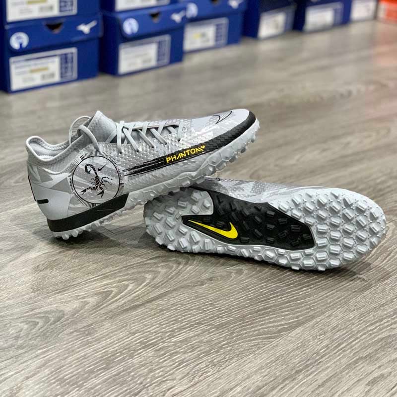 Nike PHANTOM GT2 CLUB DF TF | sportisimo.com