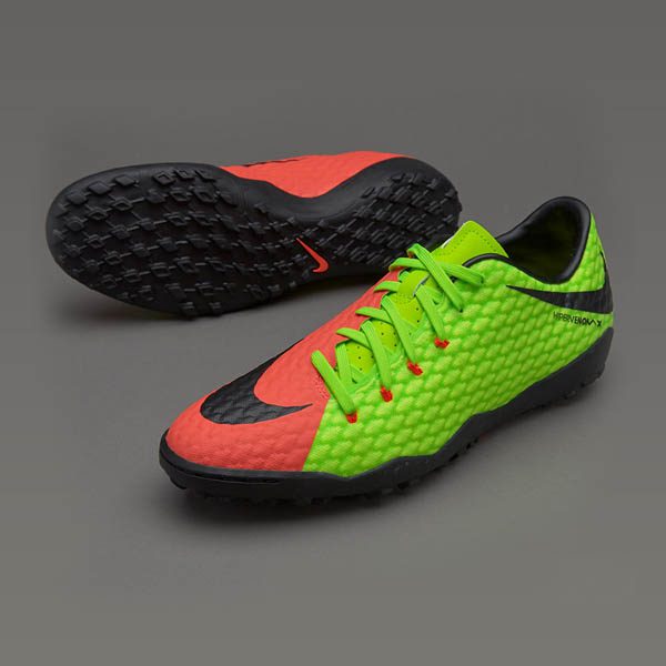 Nike Hypervenom Phelon III