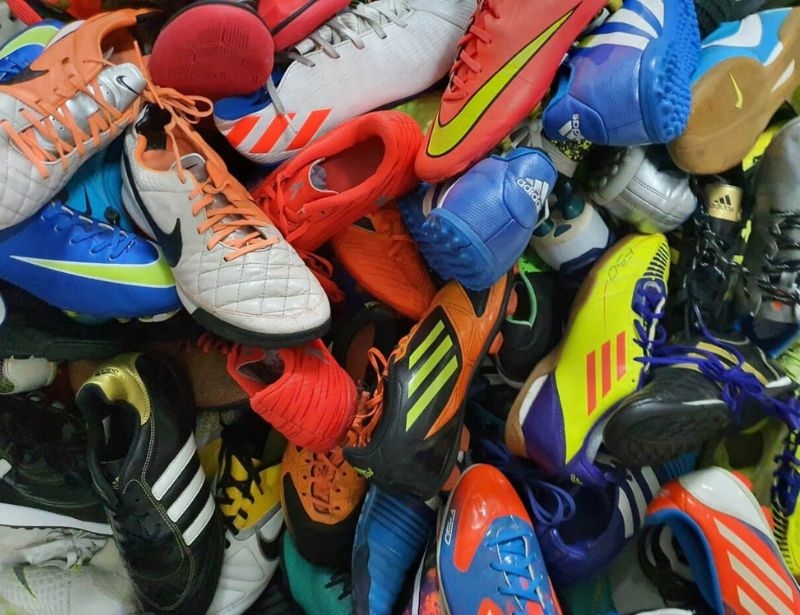 Tìm mua được những mẫu giày đá bóng đã ngừng sản xuất