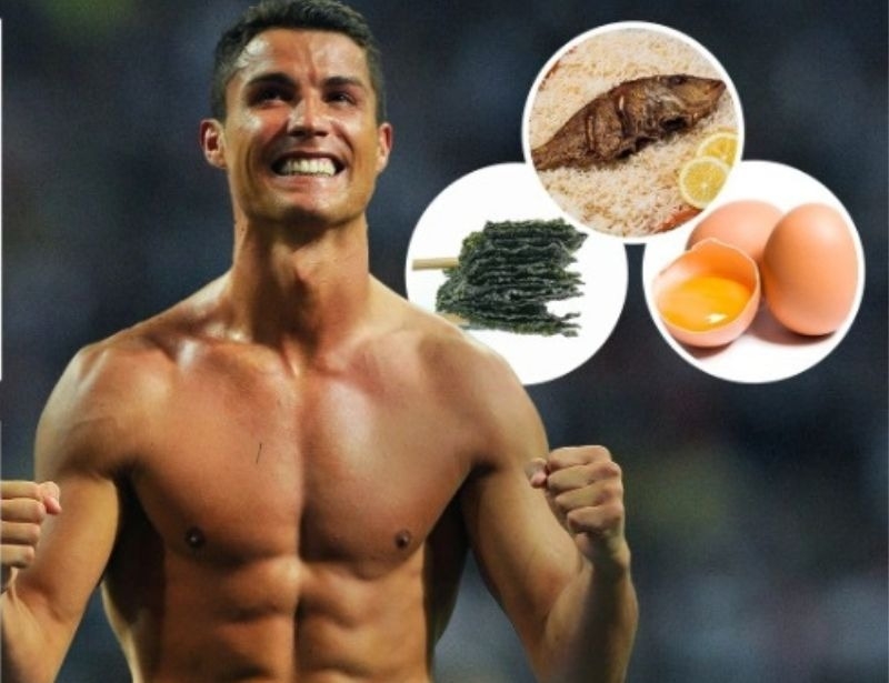 Đá bóng xong nên ăn gì?