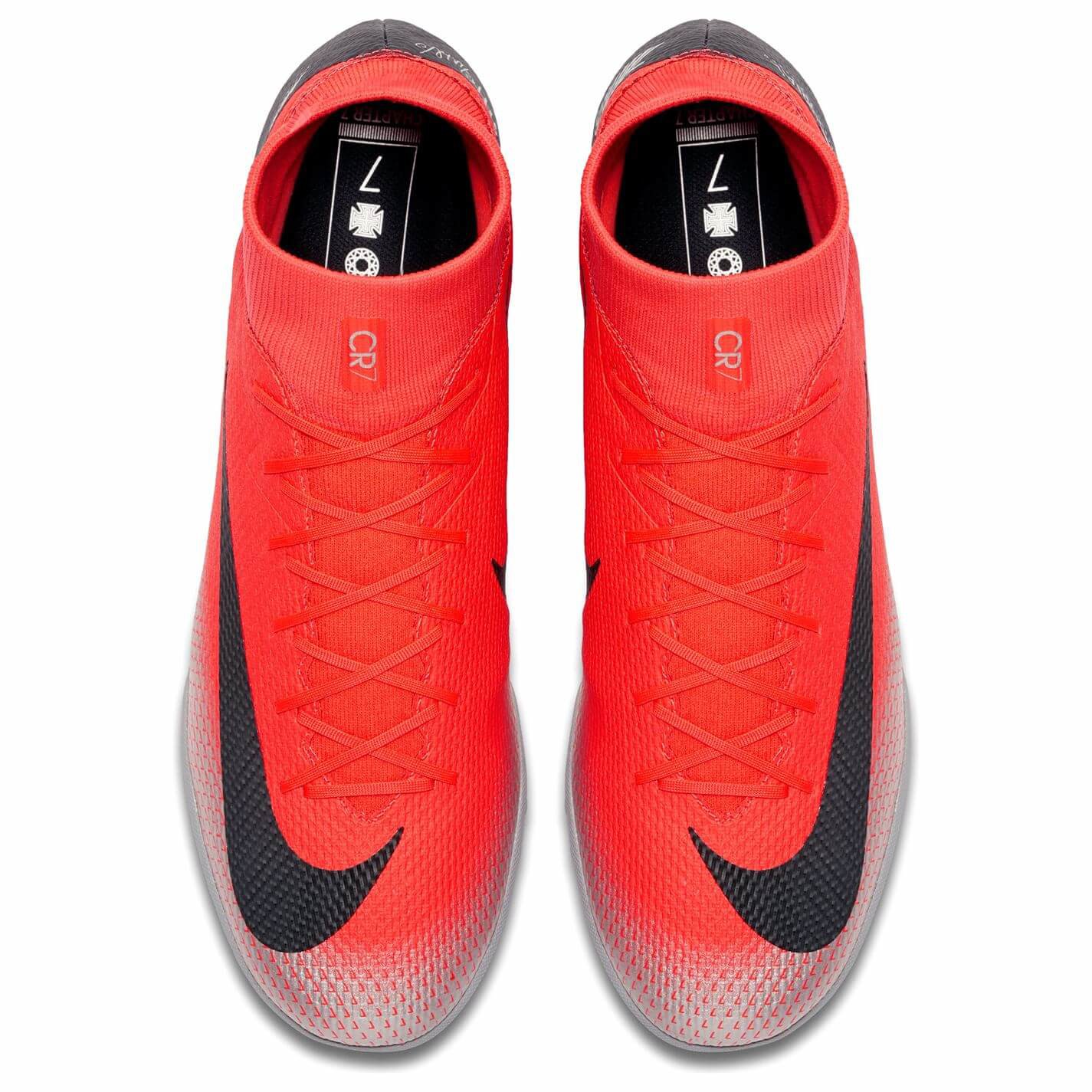 giày đá bóng Nike