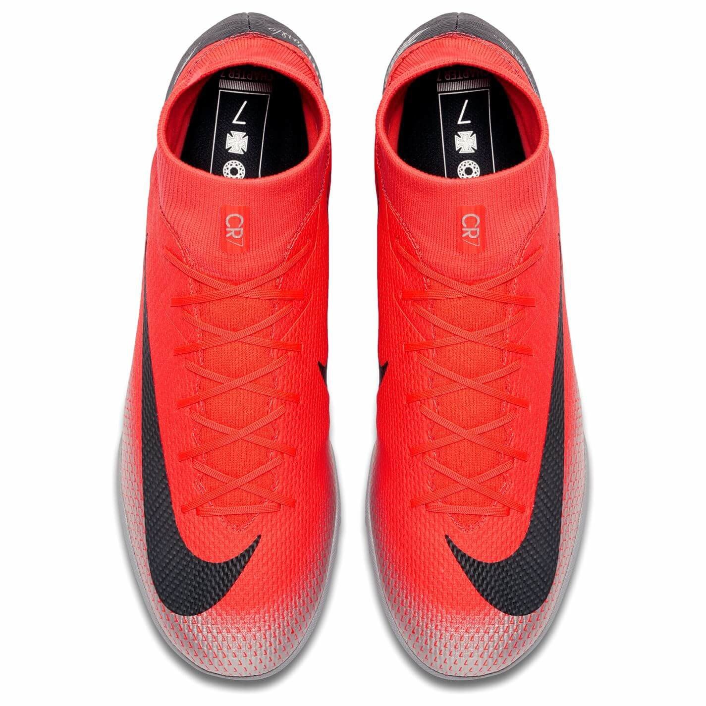 giày đá bóng Nike