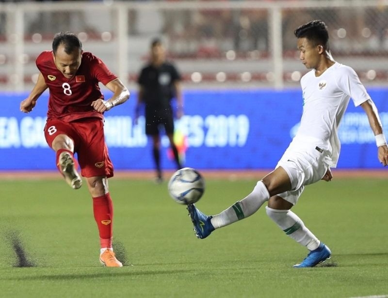 Cách khắc phục hiệu quả tình trạng giày đá bóng cỏ nhân tạo bị mòn đế