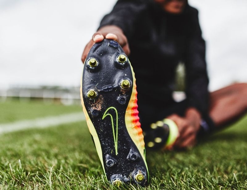 Do đinh giày có thiết kế cao và quá mảnh