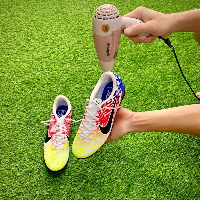  Trường hợp đi giày đá bóng bị đau gót chân