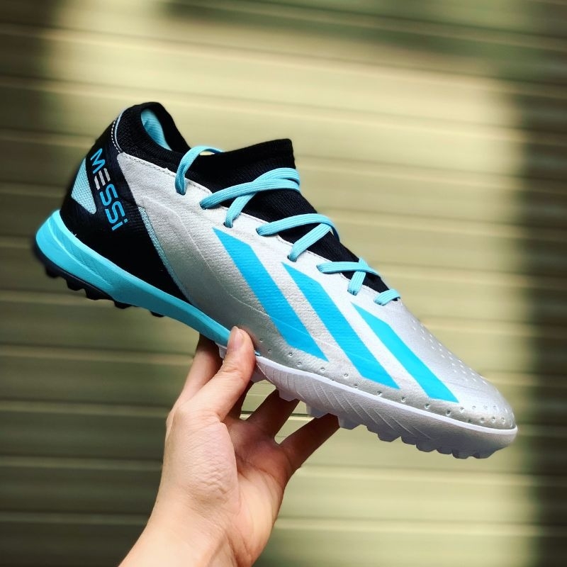 Giá cả giúp bạn đánh giá Adidas thật và giả