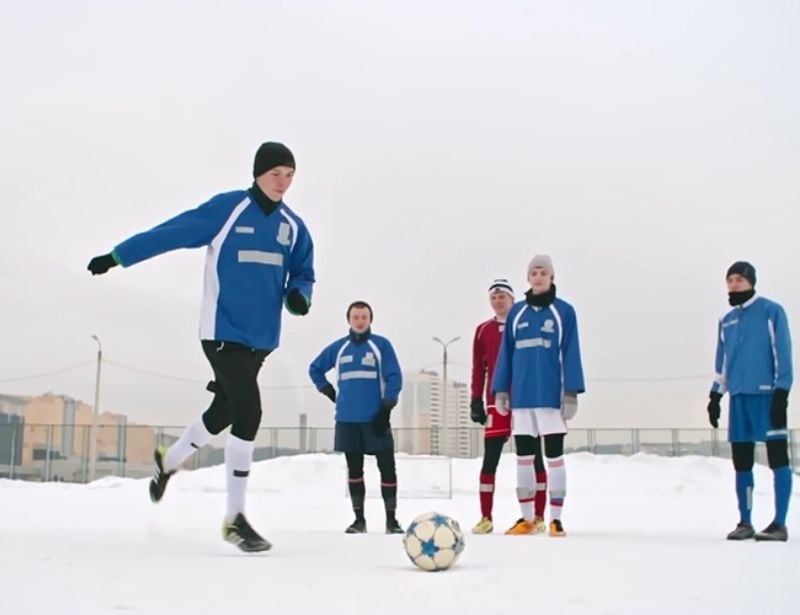 Nên mặc trang phục phù hợp