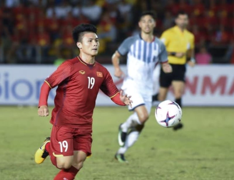 Cách phòng tránh chấn thương khi chơi bóng đá mùa đông