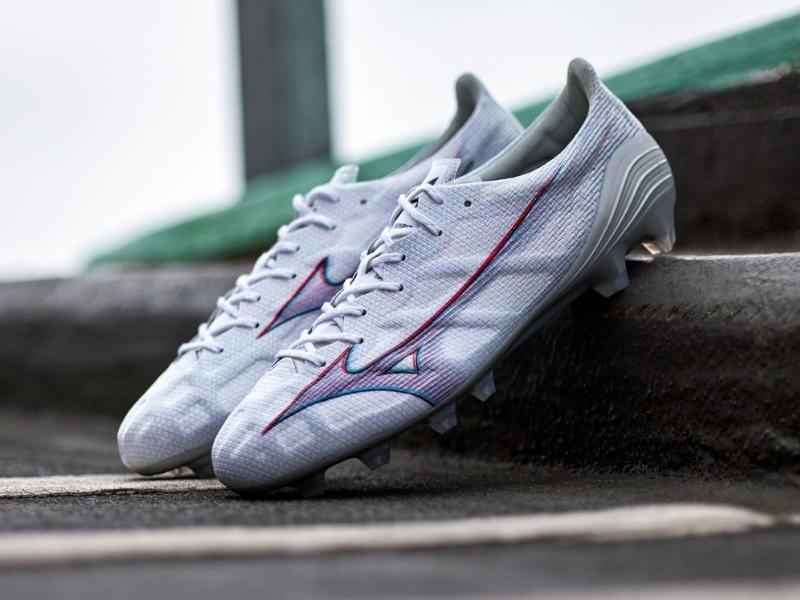 Mizuno chính thức cho ra mắt mẫu giày bóng đá Mizuno Alpha | Sport9 ...