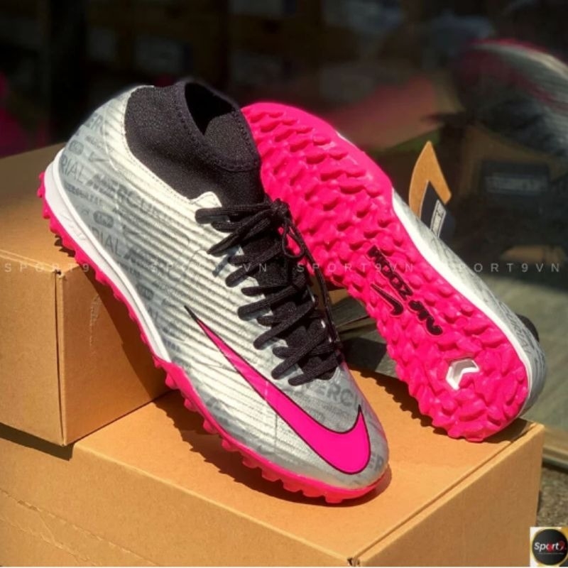 Đánh giá ưu, nhược điểm của giày đá bóng cổ thấp và cao cổ