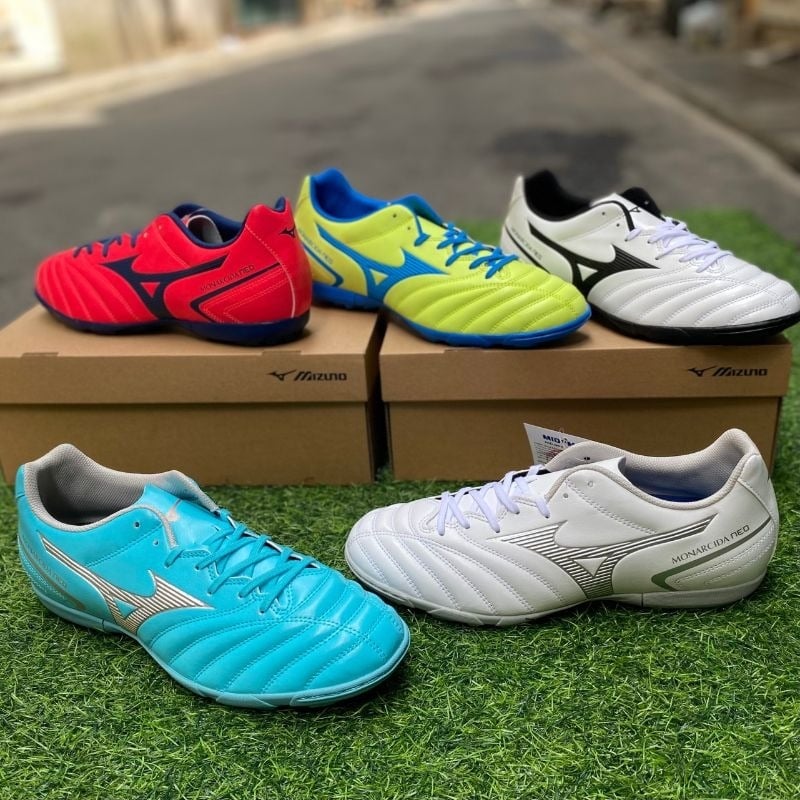 Đánh giá ưu, nhược điểm của giày đá bóng đế thấp