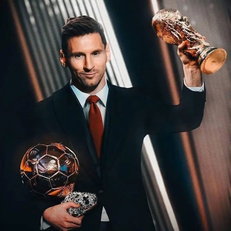 Nhìn lại hành trình 8 năm đạt quả bóng vàng của Lionel messi