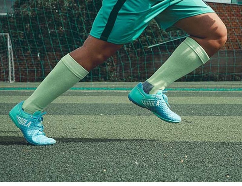  Chọn giày sân cỏ nhân tạo quá thoải mái