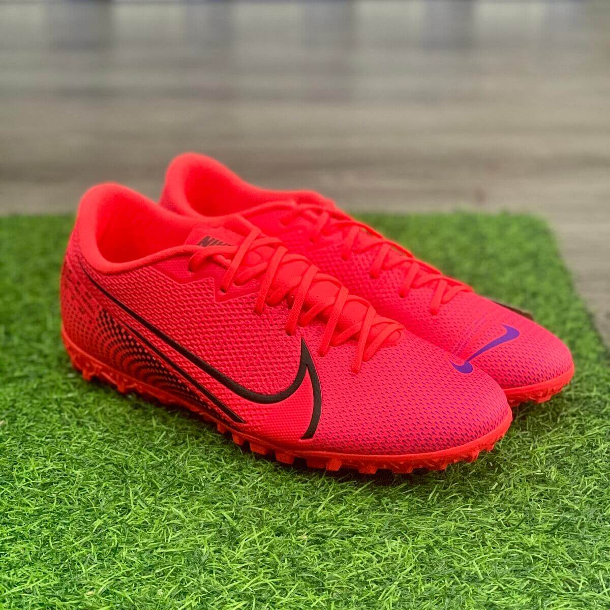 Giày bóng đá Nike Mercurial Vapor 13 Academy TF AT7996-606 Laser Crimson/Black