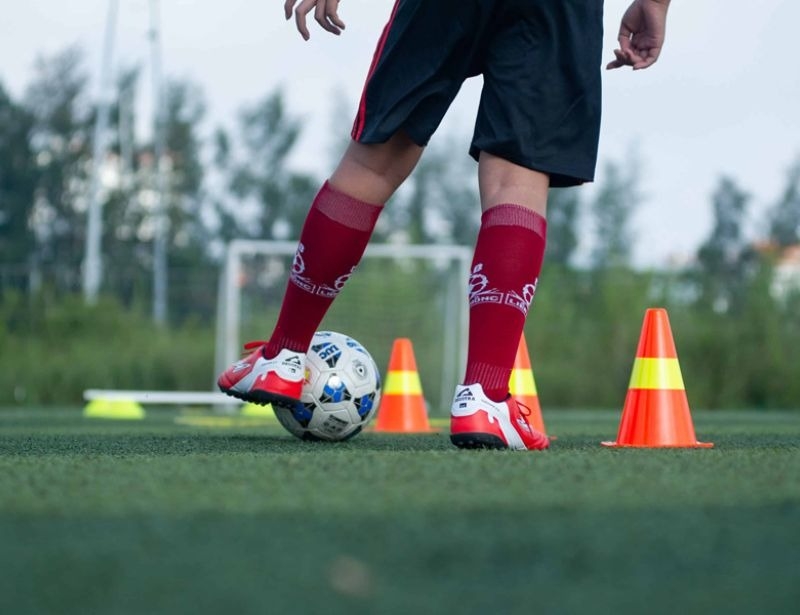 Các Phụ Kiện Không Thể Thiếu Bảo Vệ Cơ Thể Khi Chơi Bóng