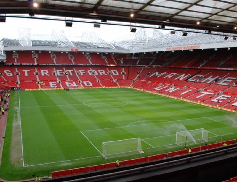 Một số tiêu chuẩn sân bóng đá 11 người