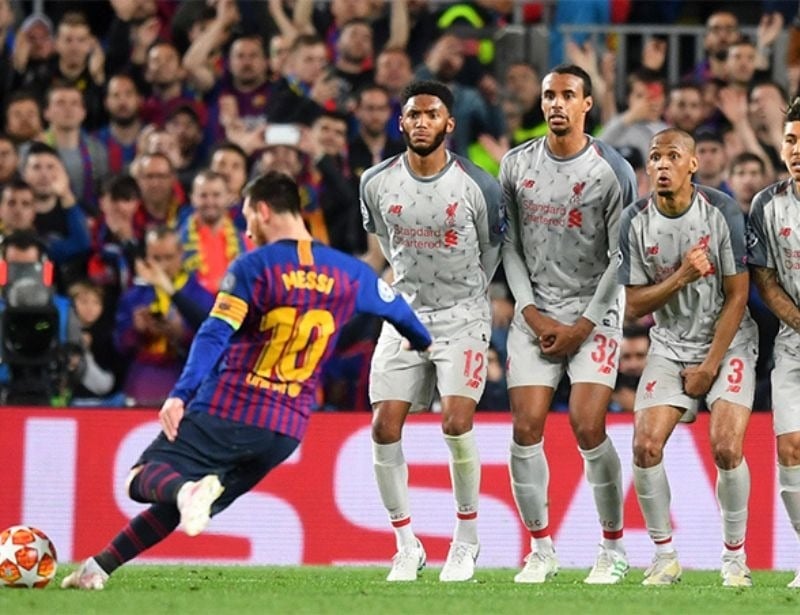 Lỗi phạt gián tiếp trong bóng đá 11 người