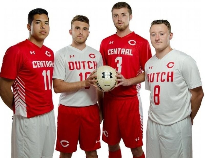 Áo đá bóng Under Armour