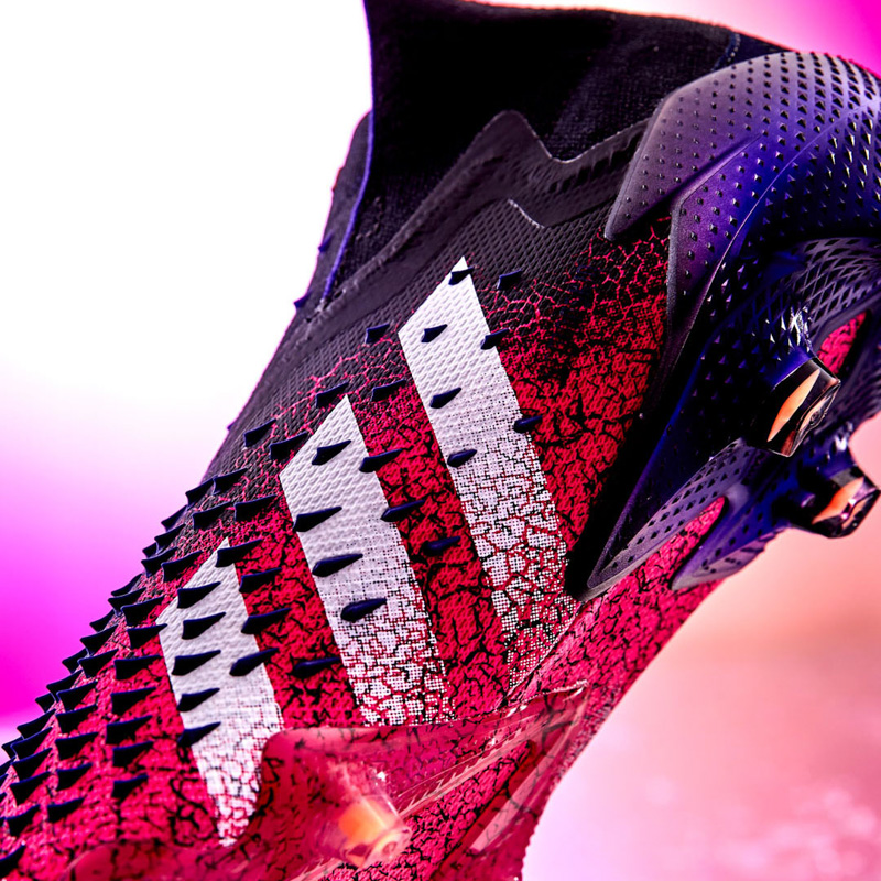 Giày đá bóng Adidas Predator Freak Superspectral
