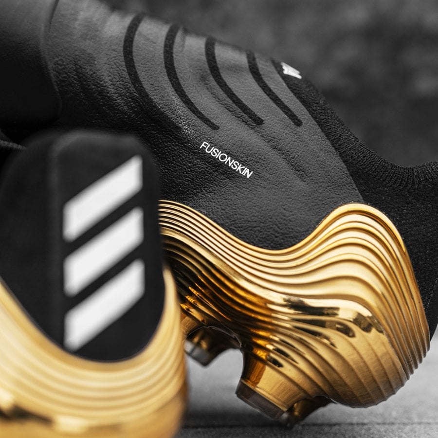 Giày đá bóng Adidas copa sense