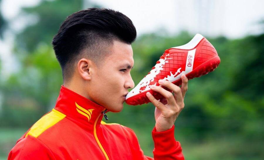 Giày bóng đá Quang Hải qh19