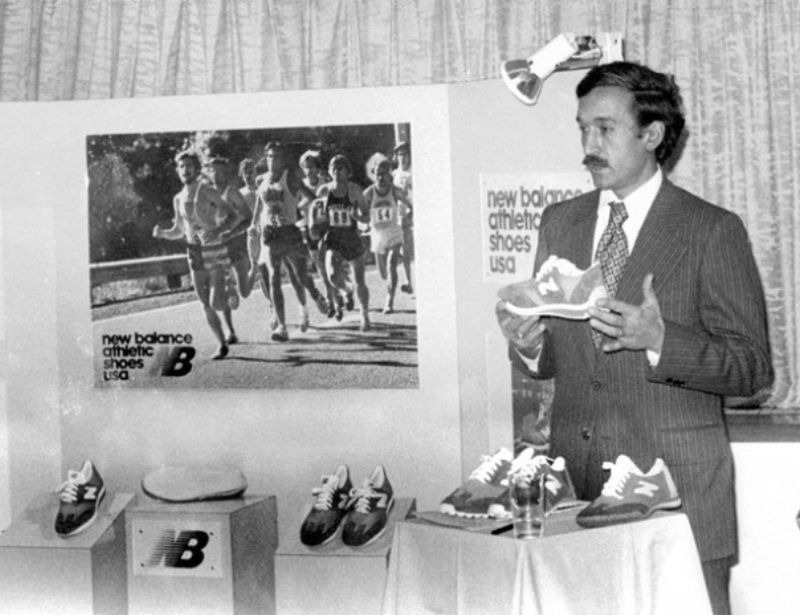 Tổng quan về lịch sử hình thành và phát triển của giày đá bóng New Balance