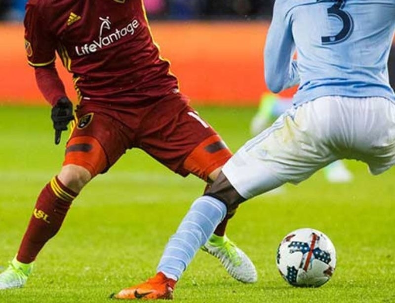 Kỹ thuật qua người Cruyff turn