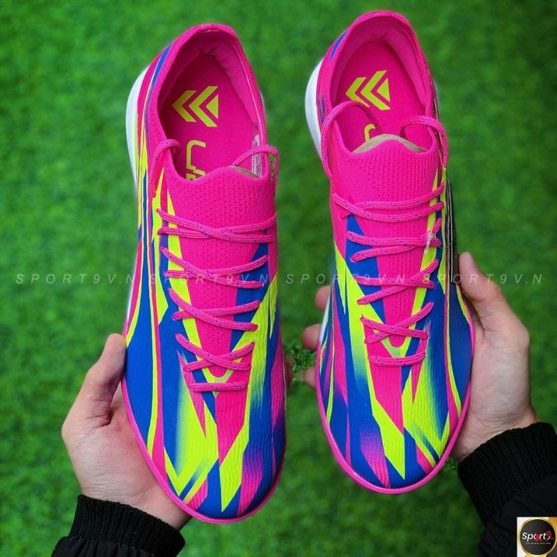 Puma Ultra Ultimatch hồng xanh và trắng đỏ