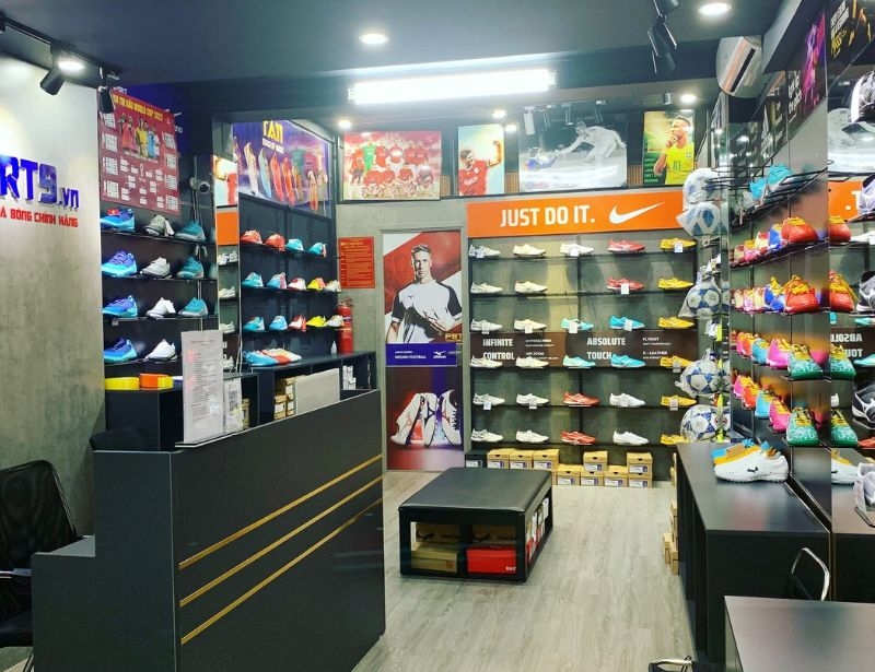 Mua sản phẩm giày bóng đá chính hãng ở đâu uy tín, chất lượng?