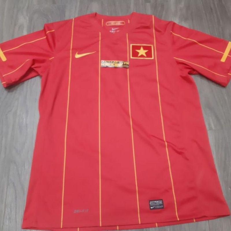  Áo thi đấu của đội tuyển Việt Nam năm 2010