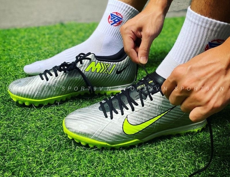 Do người chơi đi size giày chưa được chuẩn